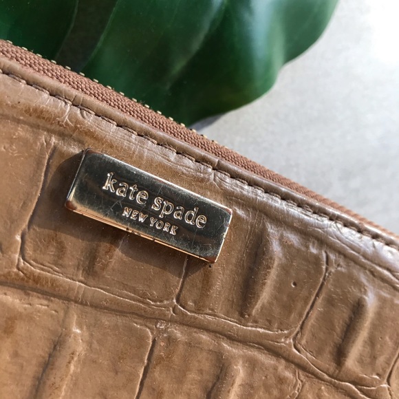 Kate Spade Rialto Place Tan Leather Neda Wallet - Picture 5 of 8